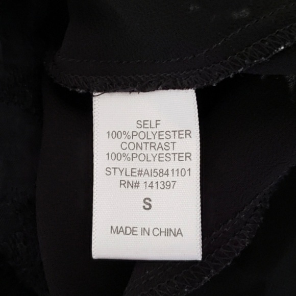 ASTR The Label Black Sleeveless Sheer Floral Top
Size: S - Picture 10 of 11